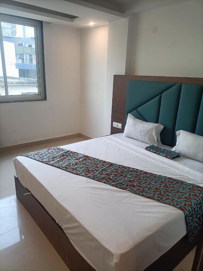 Hotel Tark Inn Near Igi Airport นิวเดลี ภายนอก รูปภาพ