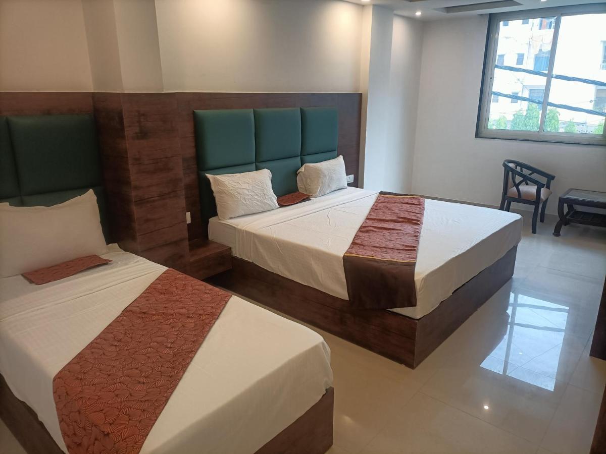 Hotel Tark Inn Near Igi Airport นิวเดลี ภายนอก รูปภาพ
