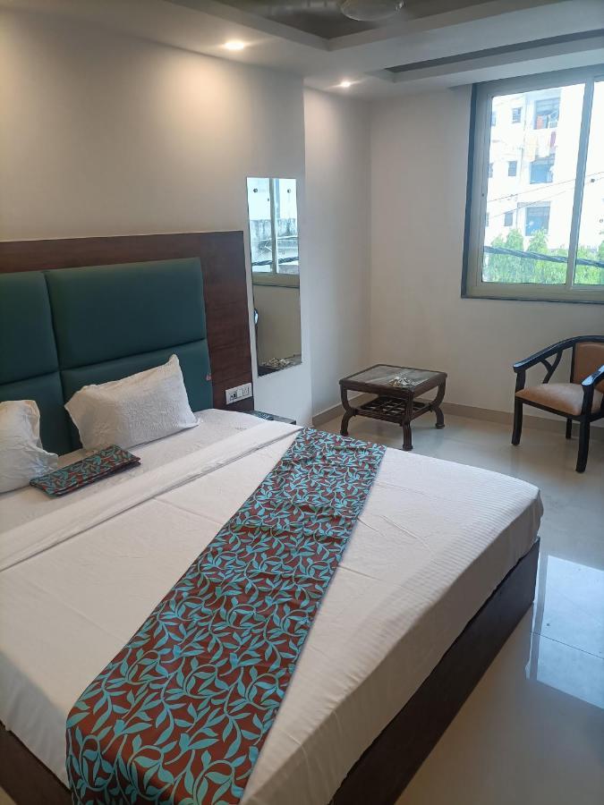 Hotel Tark Inn Near Igi Airport นิวเดลี ภายนอก รูปภาพ