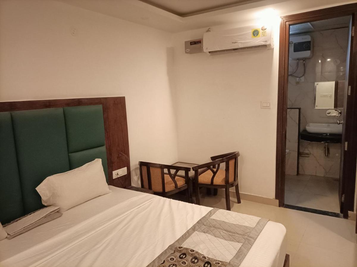 Hotel Tark Inn Near Igi Airport นิวเดลี ภายนอก รูปภาพ
