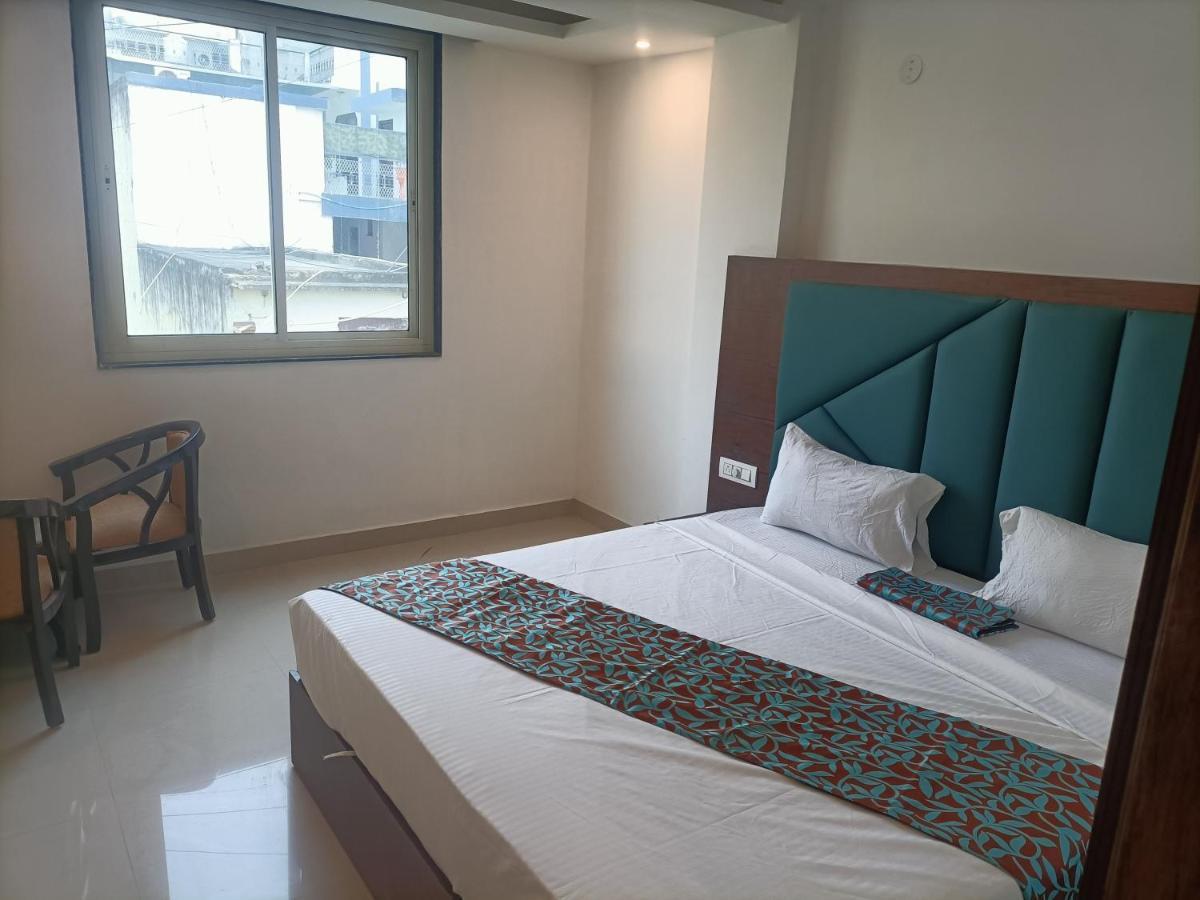 Hotel Tark Inn Near Igi Airport นิวเดลี ภายนอก รูปภาพ