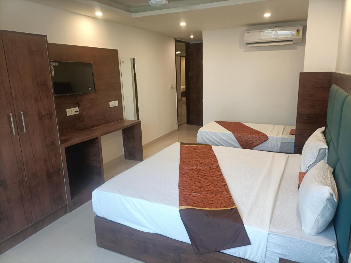 Hotel Tark Inn Near Igi Airport นิวเดลี ภายนอก รูปภาพ