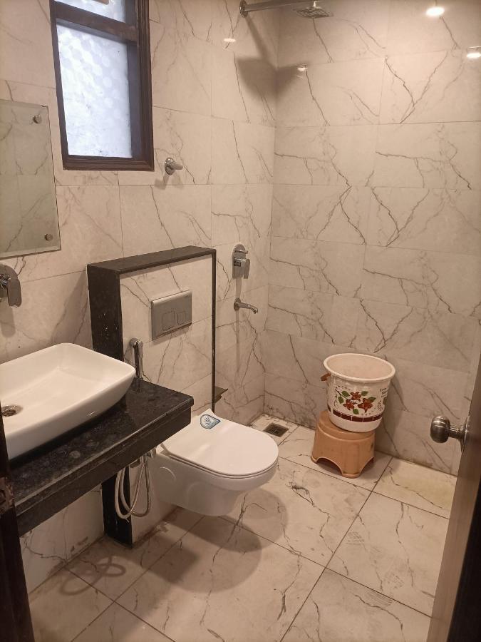 Hotel Tark Inn Near Igi Airport นิวเดลี ภายนอก รูปภาพ