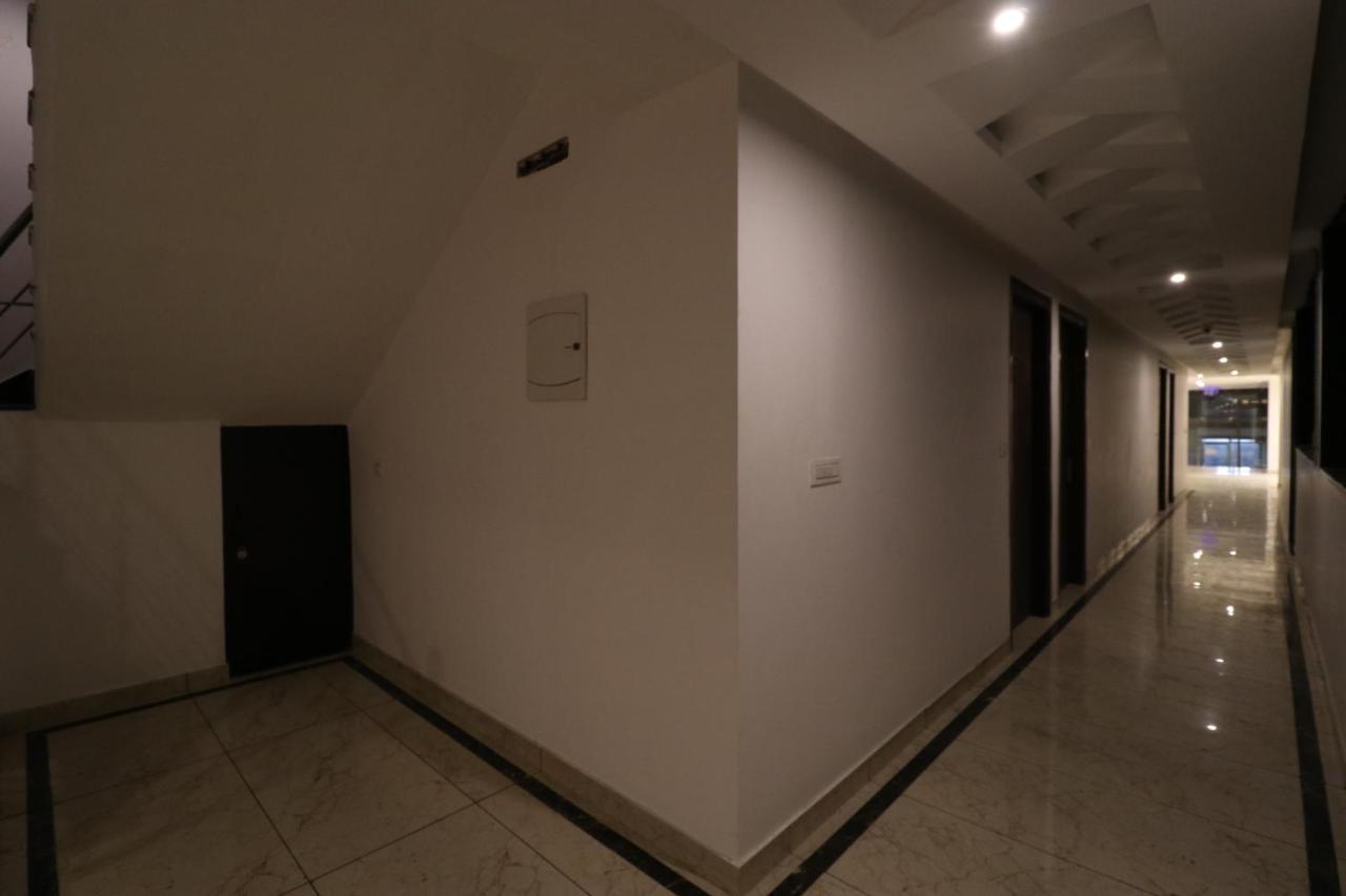 Hotel Tark Inn Near Igi Airport นิวเดลี ภายนอก รูปภาพ